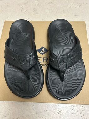 Sperry Black Women's Thong Sandals with Textured Strap